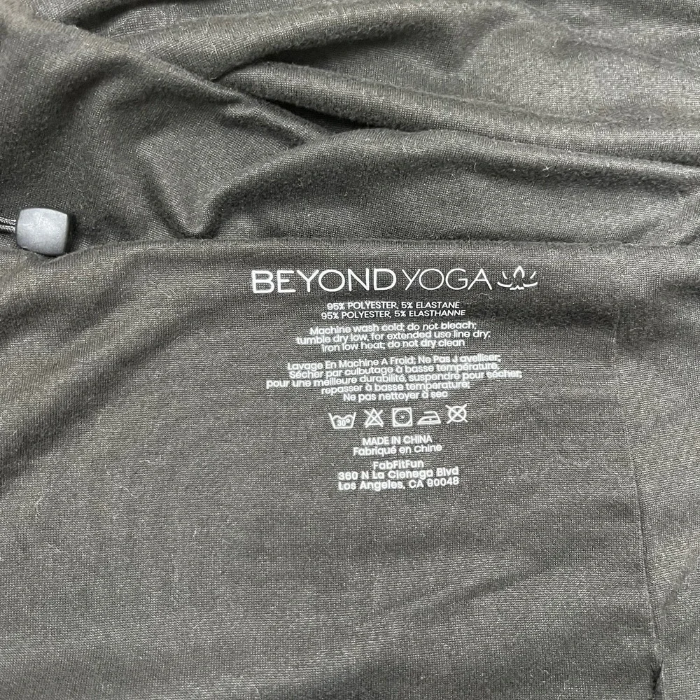 BEYOND YOGA Scarf Womens One Size Black Hidden Pocket Infinity